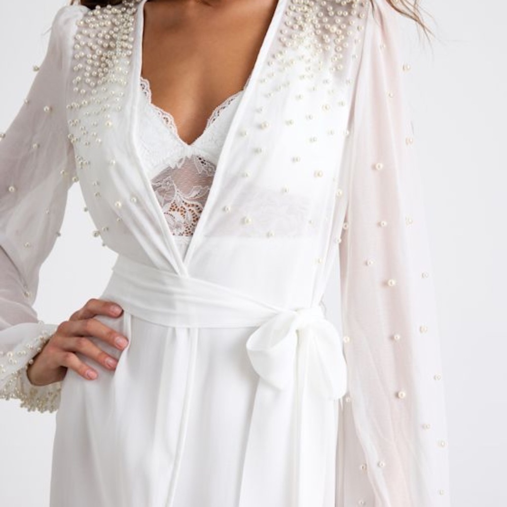 Lulus Vamelia Ivory Sheer Pearl Long Robe White - Size L